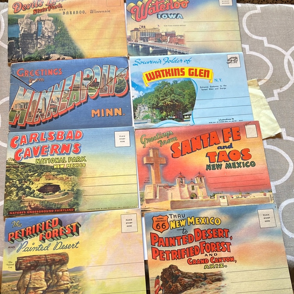 15 Souvenir Folder Postcard sets